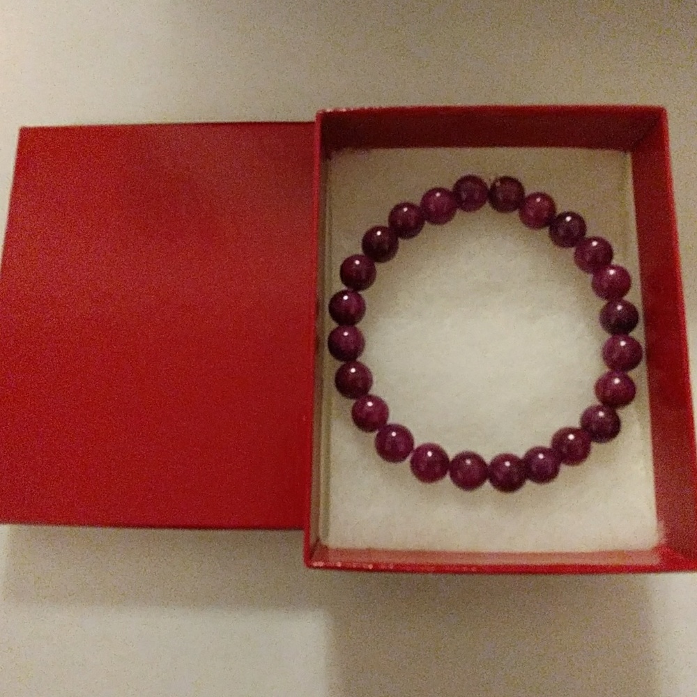 Violet Mountain Jade Stone Bracelet - Picture 7 of 8